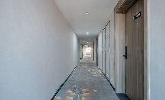 Linyin Fengshe Hotel (Luancheng Shangborui Shopping Mall)