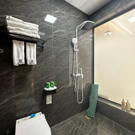 Four Seasons Lanting Hotel (Huijia Times Square)