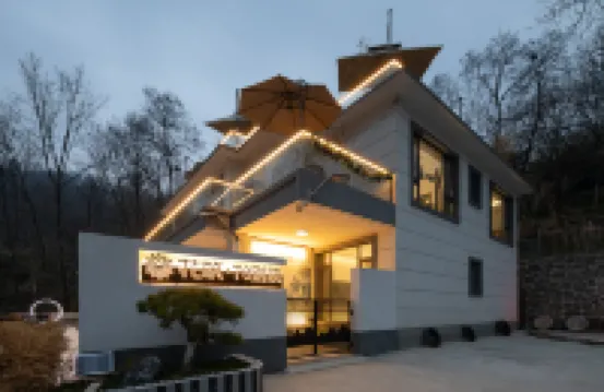 花築·西安70別院（西安翠華山景區店） 雙龍戲珠紋太平缸附近的飯店