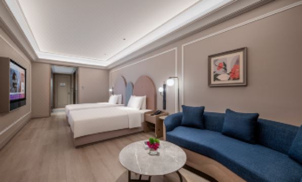 Mercure Hefei South Station Luogang Central Park Hotel