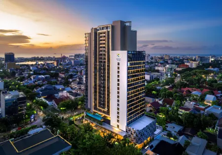 Hyatt Place Makassar Отели рядом с достопримечательностью «Wisma Pattimura»
