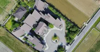 APEXVILLA - Parvekkeita