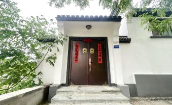 2. Qiyu Hua..