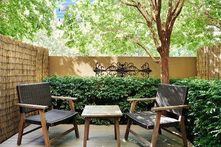 Crowne Plaza Sydney Macquarie Park Отели рядом с достопримечательностью «Парк Маккуори Плейс»