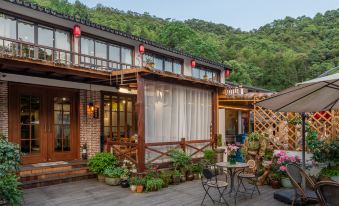 Yanqi Mountain Guesthouse