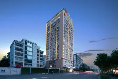 Borrman Hotel (Wuhan Huanghelou Fuxing Road Subway Station) Hotels in Wuhan