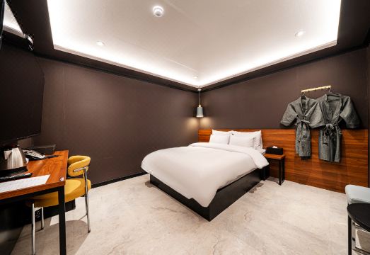 메이 호텔 객실 내부