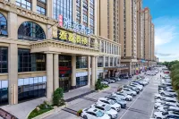 Yaxi Hotel(FenghuangLake Qingbajiang District) Hotels near Sichuan Construction Department Televison University Branch (Junior College)
