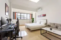 BOSS E-Sports Hotel