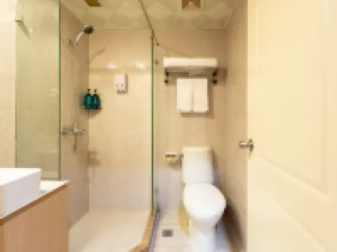 Wanhao Hotel (Xining Railway Station Xinqian Night Market Branch) Hotels in Xining