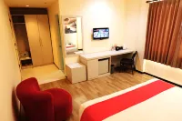 Halogen Hotel Airport Surabaya Отели в г. Sedati