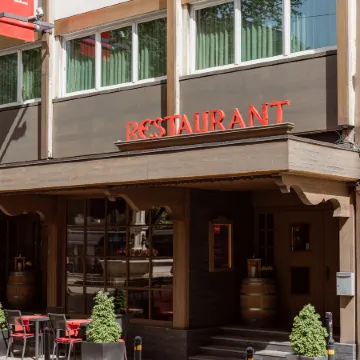 Edelweiss Manotel