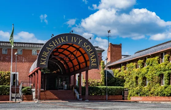 庫拉士基常春藤廣場酒店