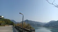 Sansheng Holiday Hotel - Mountain view