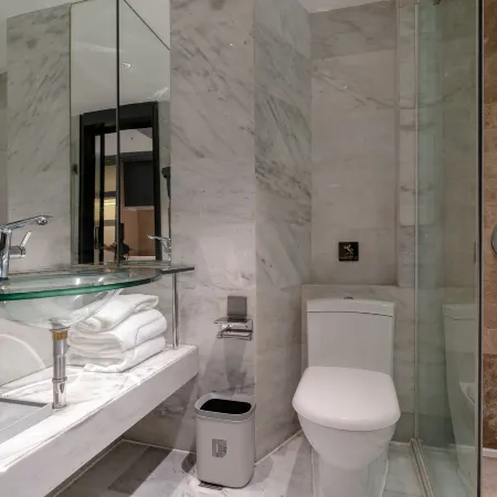 Presidential Mansion (Guangzhou Gangding Subway Station Taikoo Hui) Hotels in Guangzhou