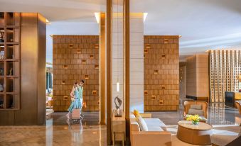 Joyze Hotel Xiamen，Curio Collection by Hilton