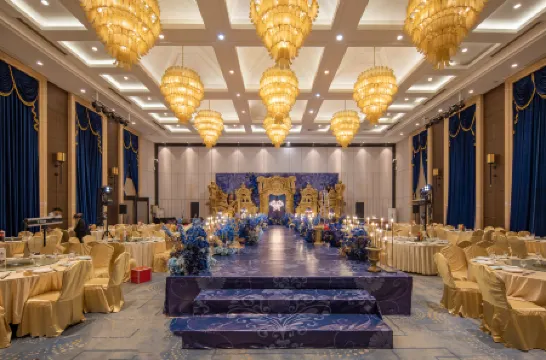 Radisson Blu Man Hotel Linping Отели рядом с достопримечательностью «Zhongdu Square»