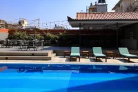 Hotel Dolmaling - Rooftop Pools