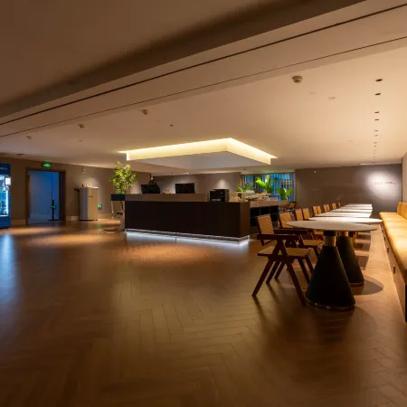 EZBoomtel Hotel (Ningbo Railway Station South Square Tianyi Pavilion) Отели рядом с достопримечательностью «Железнодорожный вокзал Нинбо»