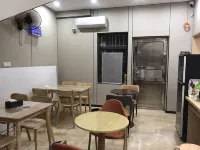 Xingju E-sports Business Hotel (Gongqingcheng High-speed Railway Station) - Parkplatz