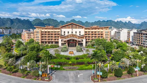 Mi luo tuo Hotels & Resorts in โตวอัน