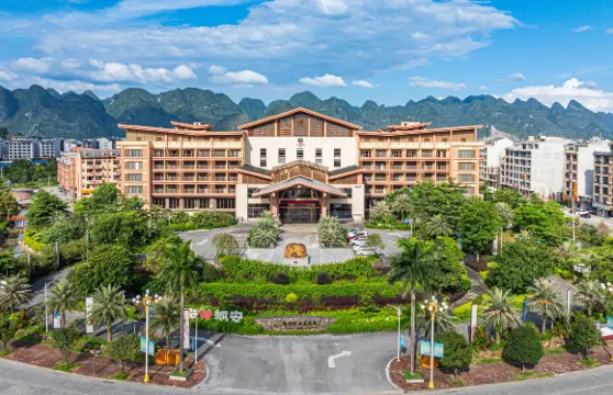 都安密洛陀度假酒店（都安高鐵站店）