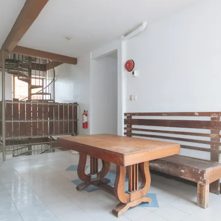 RedDoorz @ Joels Apartelle