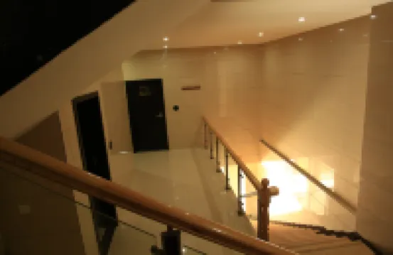 Yujie Business Hotel