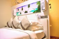 Luna lodge Maldives Hotels in Maabinhuraa