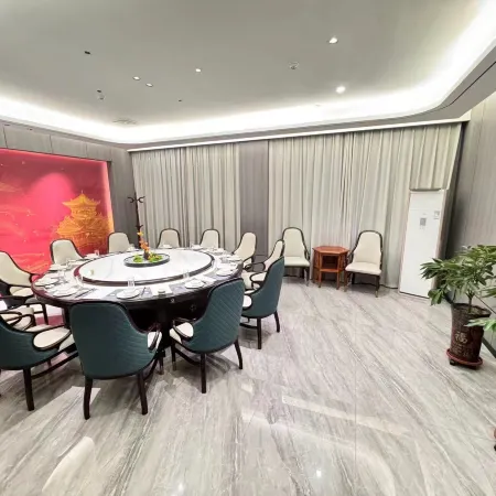 Fangcheng Finance Hotel