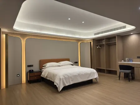 Jianning Ruixifuyan Apartment Отели рядом с достопримечательностью «Jinnaoshan Mountain Star Tunnel»