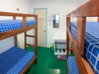 RedDoorz Hostel @ Popoy's Backpackers Mati Hotels near ER SuperMall