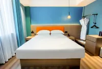 Anlan Qingyun Hotel (Guigang High-Speed Railway Station)
