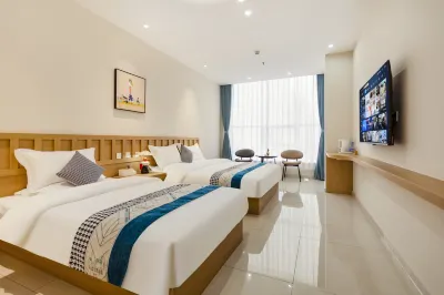 Zhengding Little Dolphin Business Hotel