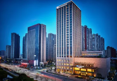 Wyndham Jingzhou Hotels near Wenhu Park