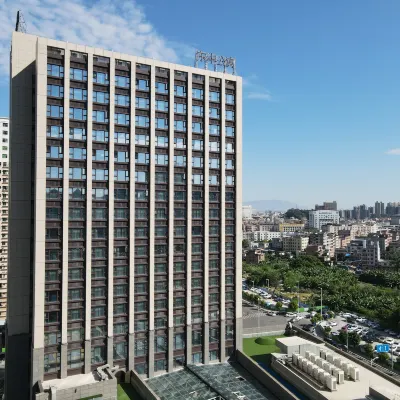 Donghua Apartment Hotels near Sun Yat-sen University Affiliated Tung Wah Hospital (West Gate)