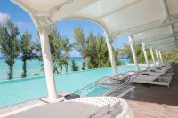 Kensington Hotel Saipan - Pools
