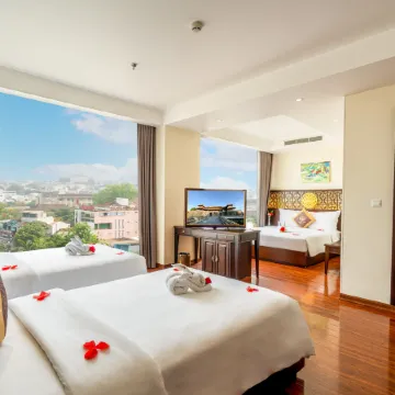 THANH LICH ROYAL BOUTIQUE HOTEL