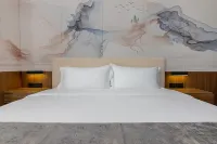 Chushan Light Residence Cultural Tourism Boutique Hotel Hotels in Heqing