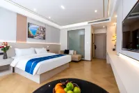 Yude Hotel (Fenghuangcheng) Hotel in zona Xiongsen Animal World