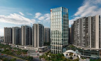 HUALUXE Shenzhen Bao'an, an IHG Hotel