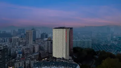 Vienna International Hotel Các khách sạn gần Shiyan Technician Institute
