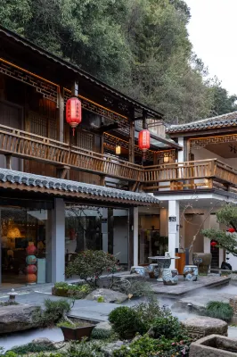 Qilian Jingshe Hotels in Jingdezhen
