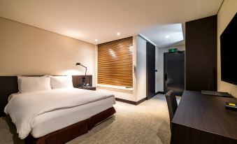 THE SKY HOTEL