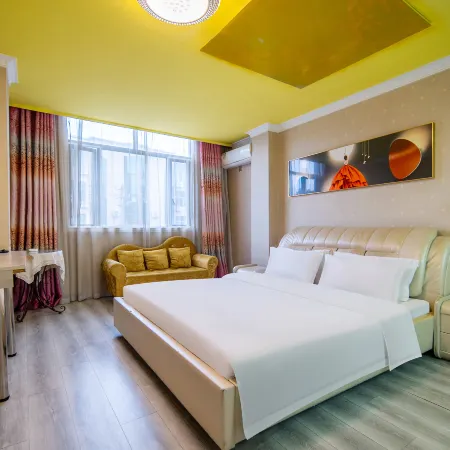 Yuchun Chengshi Century Hotel