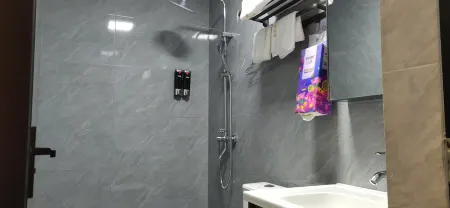 Baoting Chuanhong Smart Hotel