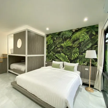 TREE AIRPORT HOTEL