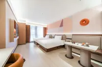 Orange Hotel(Hangzhou Linping People's Avenue Store) Hotels near Hangzhou Linping District Sports Center