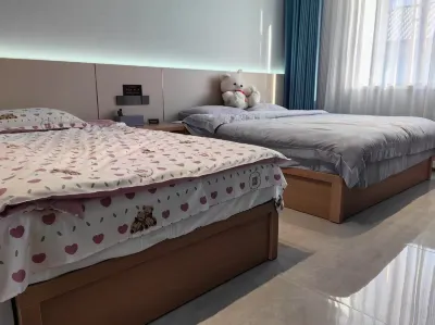 尼勒克友杏相見民宿 濕地古楊風景區附近的飯店