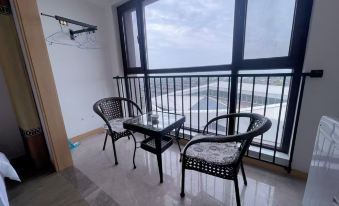 Yufeng Beach Resort B&B (Tangshan Bay Beach Store)
